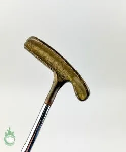 Used Right Handed Acushnet Bullseye Wide Flange 34R 34″ Steel Putter Golf Club 19 Used Right Handed Acushnet Bullseye Wide Flange 34R 34″ Steel Putter Golf Club -Fairway Woods Soldes Magasin IMG 2040 1
