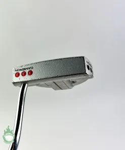 Used Right Handed Scotty Cameron Studio Select Kombi 35″ Putter Steel Golf Club 21 Used Right Handed Scotty Cameron Studio Select Kombi 35″ Putter Steel Golf Club -Fairway Woods Soldes Magasin IMG 9243